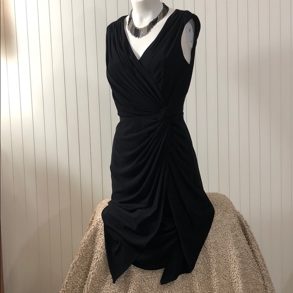 Adrianna Papell Dresses & Skirts - 🏆ADRIANNA PAPELL Black Side Twist Dress LBD, Sz 4